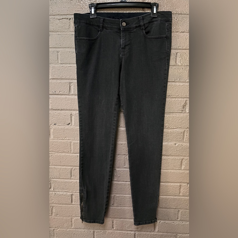 Stella McCartney black wash zip ankle jeans 12 ( runs small)